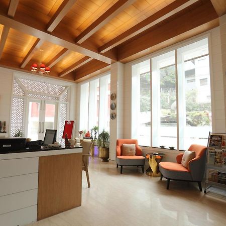 Milestone Inn & Spa มัสซูรี ภายนอก รูปภาพ