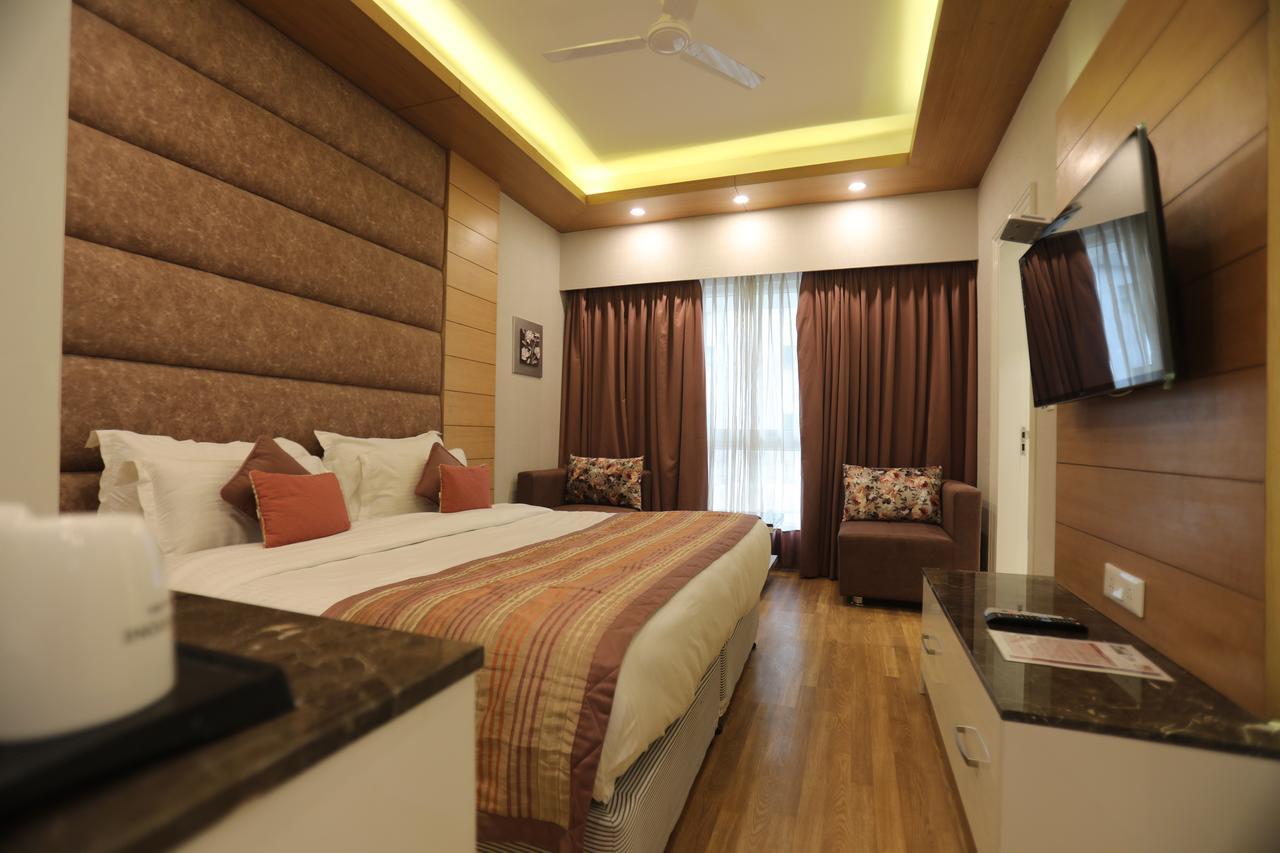 Milestone Inn & Spa มัสซูรี ภายนอก รูปภาพ